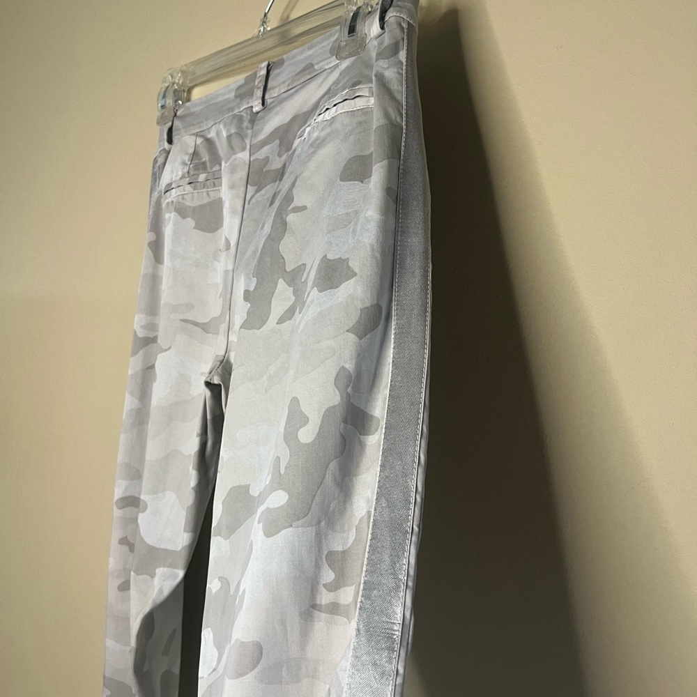 Model Off Duty Camo Pants - Picture 2 of 13